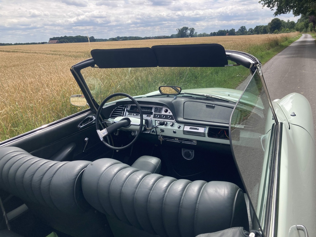 DS 21 Cabriolet Blanc Carrare